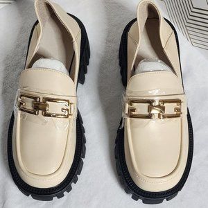 Lattelier Leather Loafers with Chain beige size 7. A041